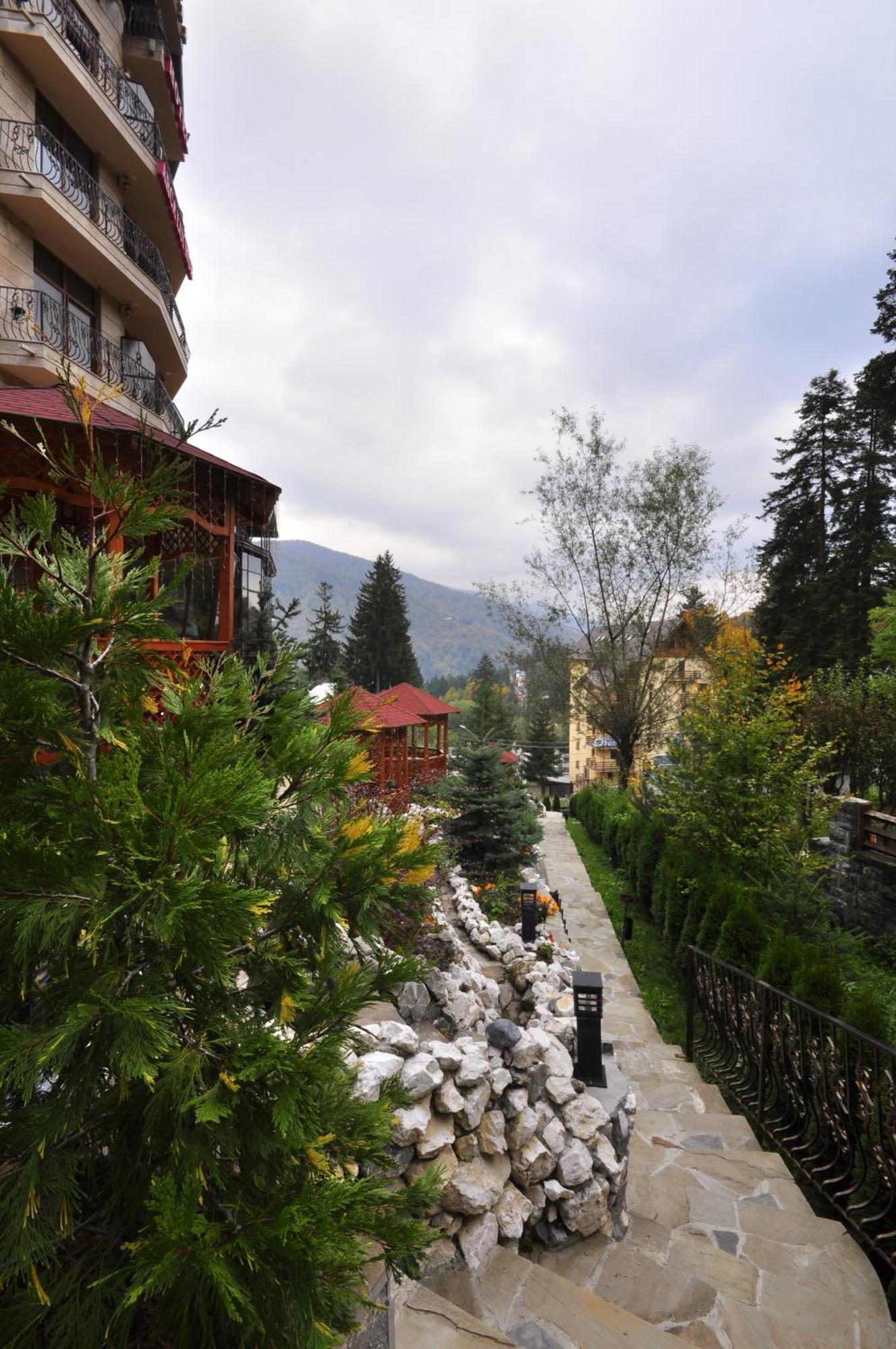 Hotel Arca Lui Noe Sinaia Exterior photo