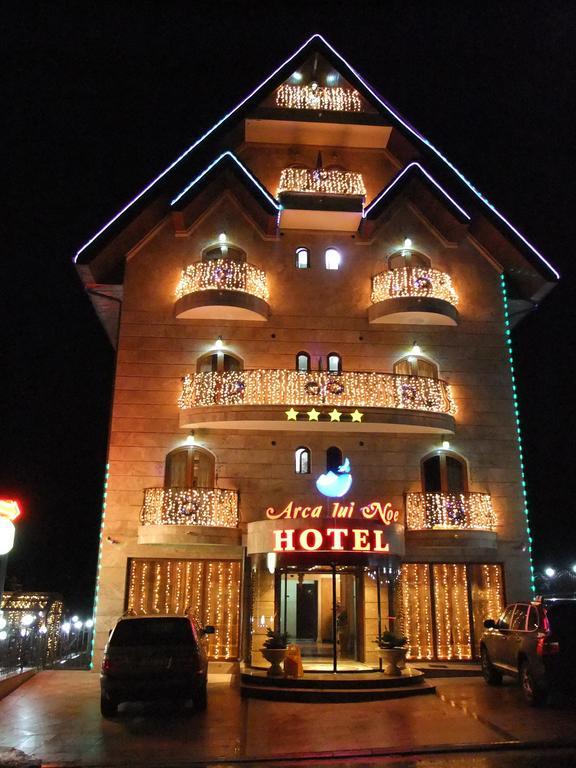Hotel Arca Lui Noe Sinaia Exterior photo